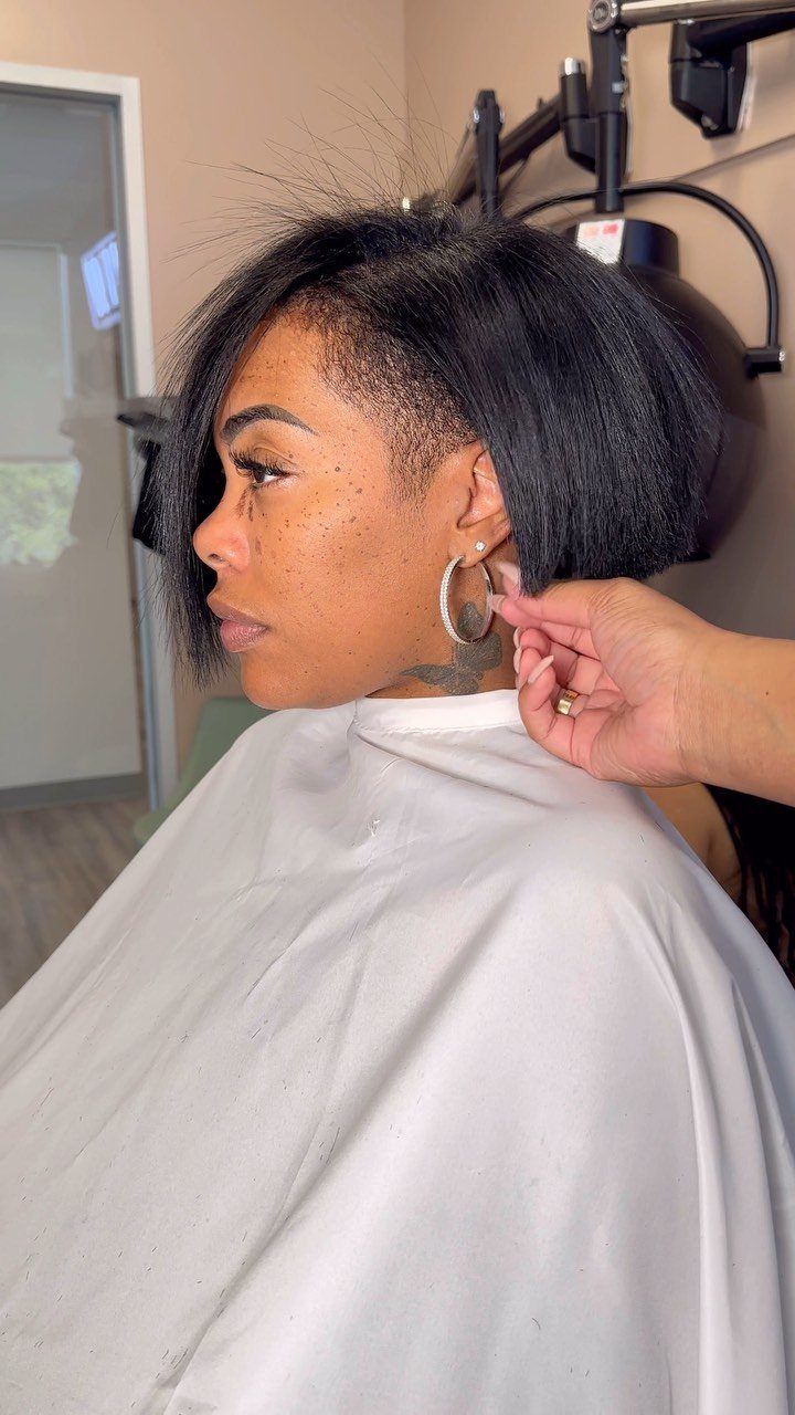 Woman showing a graduated bob with shorter back and longer face-framing front